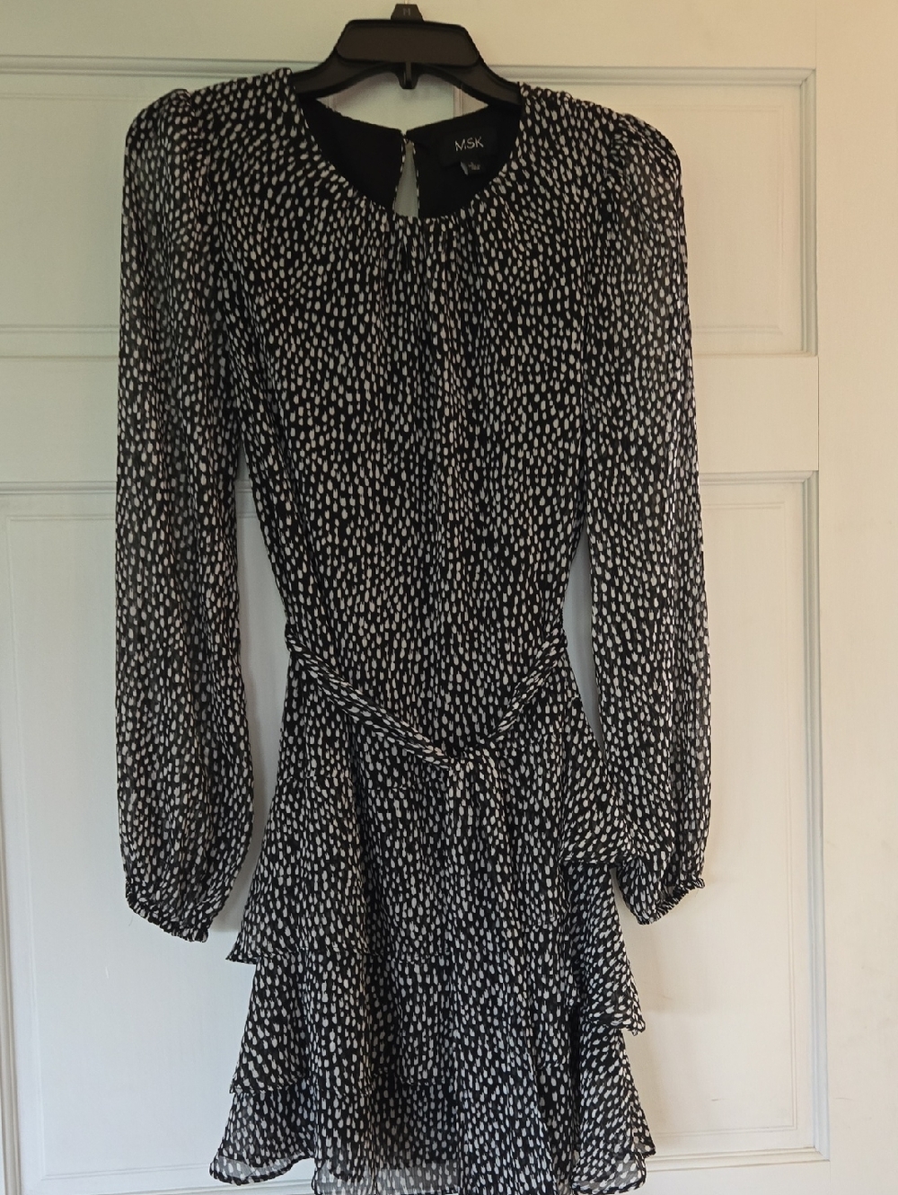 MSK Black and White Printed Long Sleeve Tiered Dress